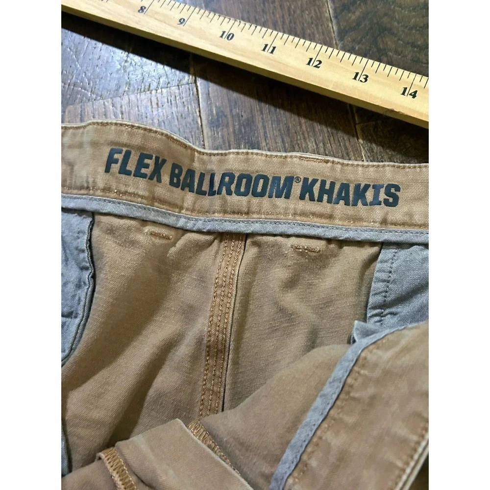 Duluth Trading Co Mens Flex Ballroom Khakis Brown Pants Sz 44 X 32